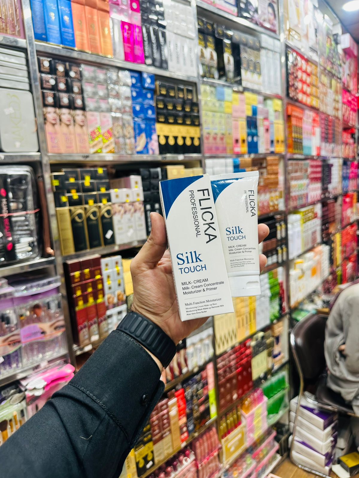 Flicka Silk Touch l Concentrate - Primer and Moisturizer